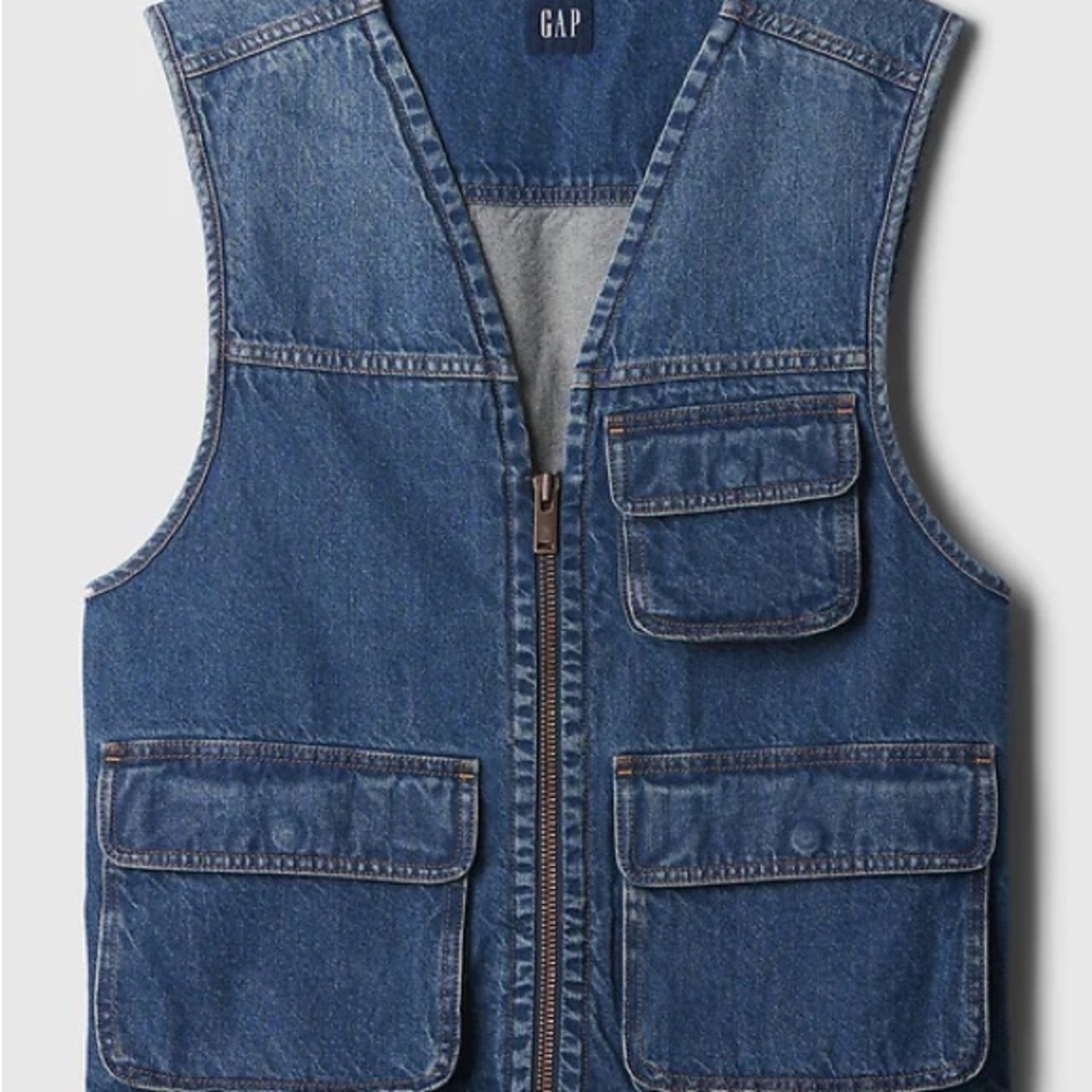 Gap utility denim vest features a zipper front and multiple cargo pockets